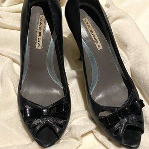 Via Spia black peep-toe pump - sz 7.5